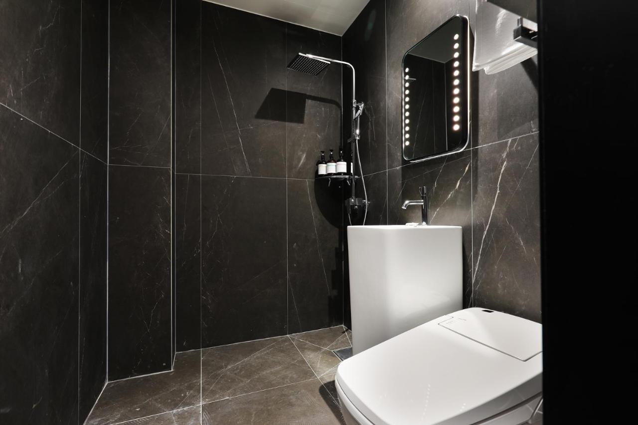 Mari Hotel Cshungdzsu Kültér fotó
