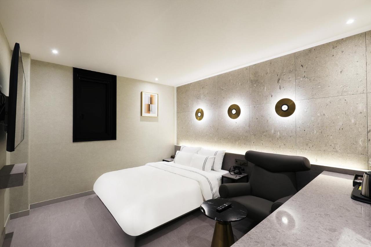 Mari Hotel Cshungdzsu Kültér fotó