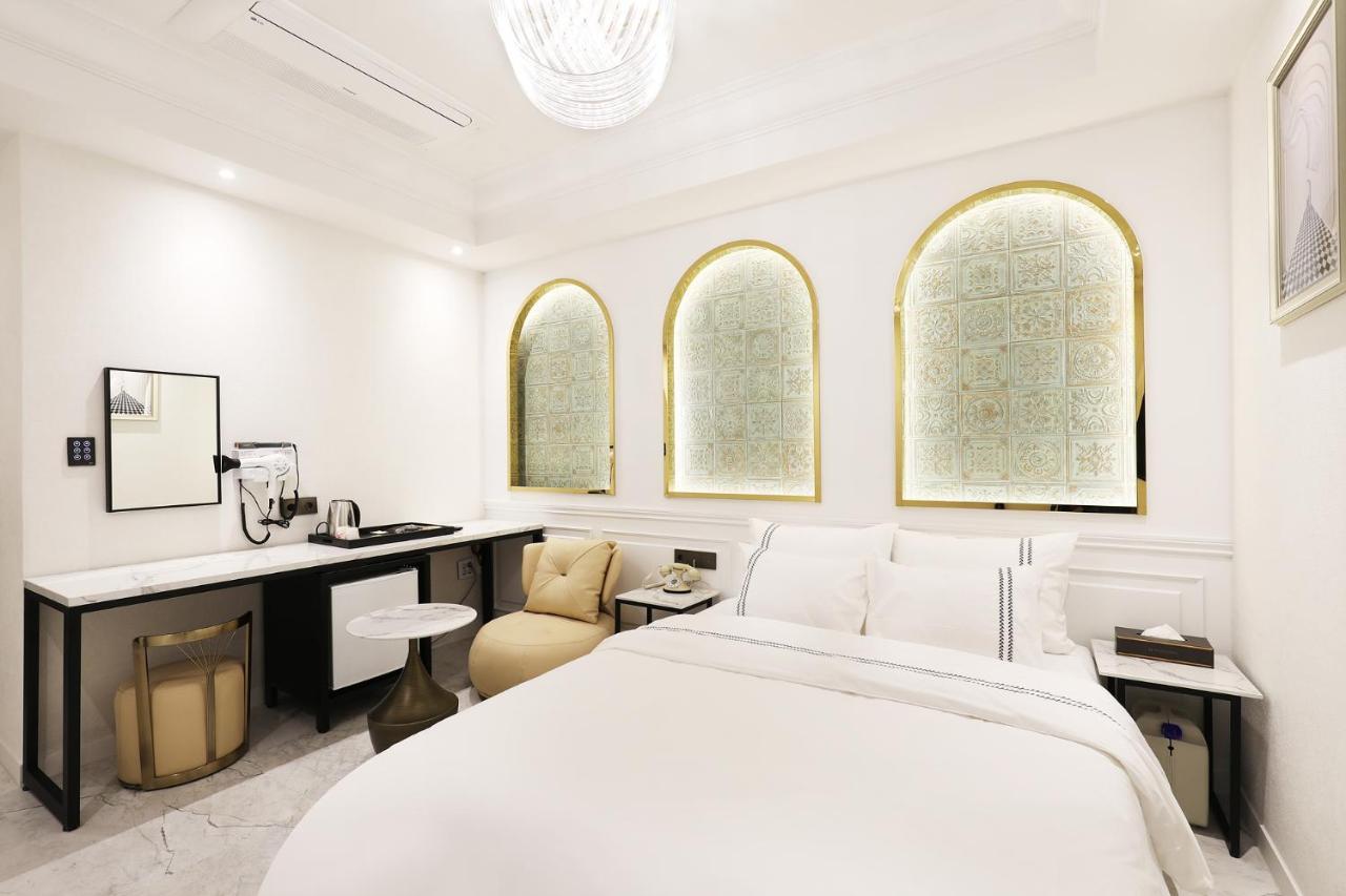 Mari Hotel Cshungdzsu Kültér fotó