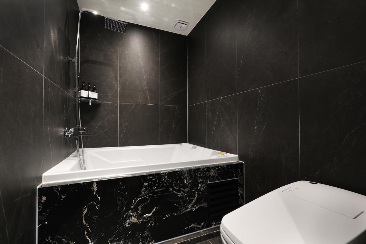 Mari Hotel Cshungdzsu Kültér fotó
